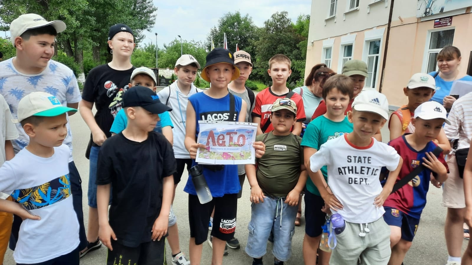 10 июня открыл работу первый поток  летнего пришкольного лагеря! .